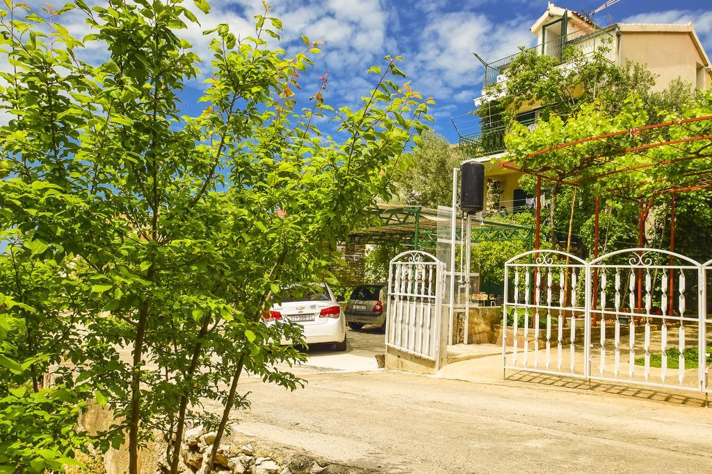 Apartments Zoricic Жаборич Екстериор снимка