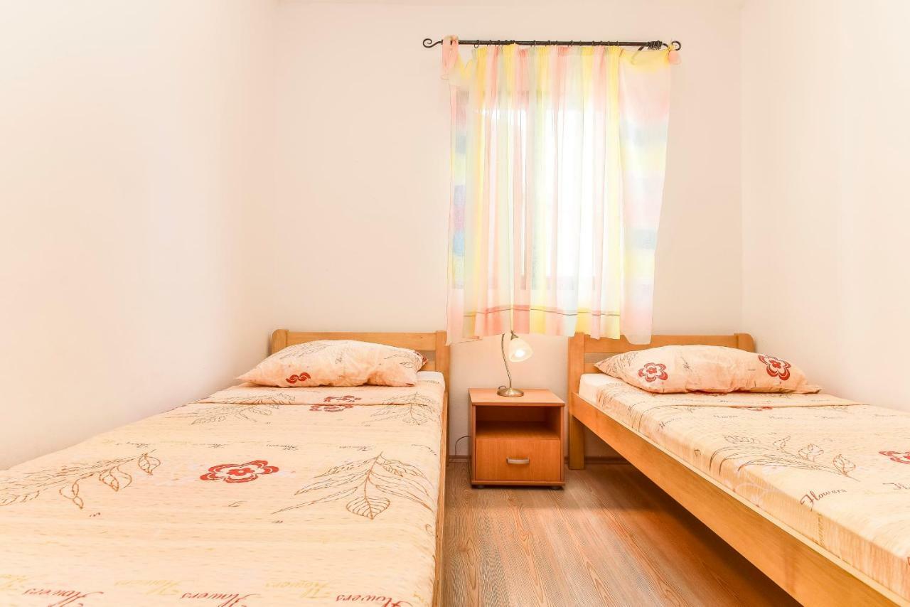 Apartments Zoricic Жаборич Екстериор снимка